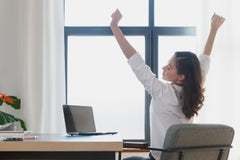 デスクワークや在宅勤務による、腰痛の緩和におすすめのクッションとは？